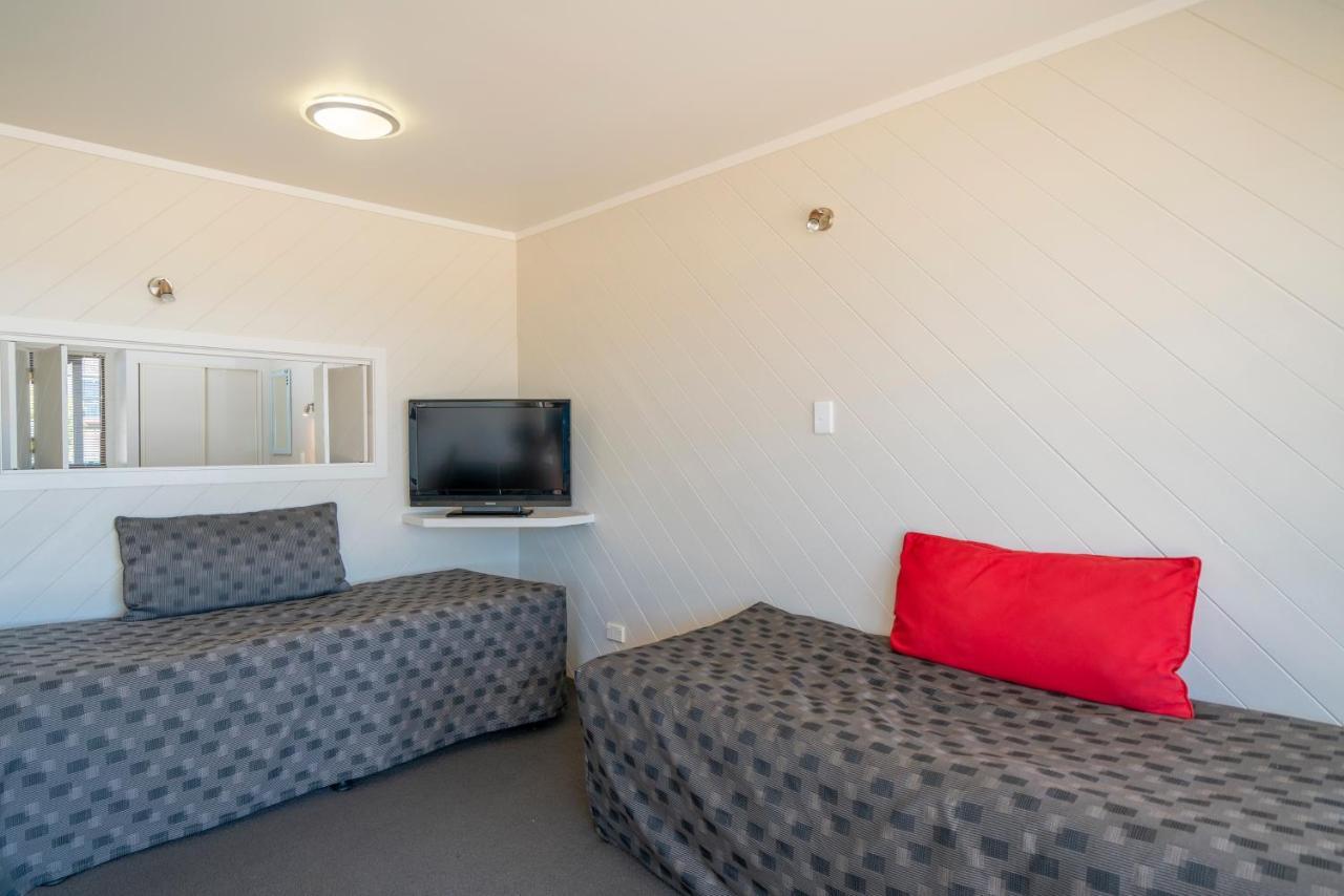 The Oceanside Motel Уитианга Екстериор снимка